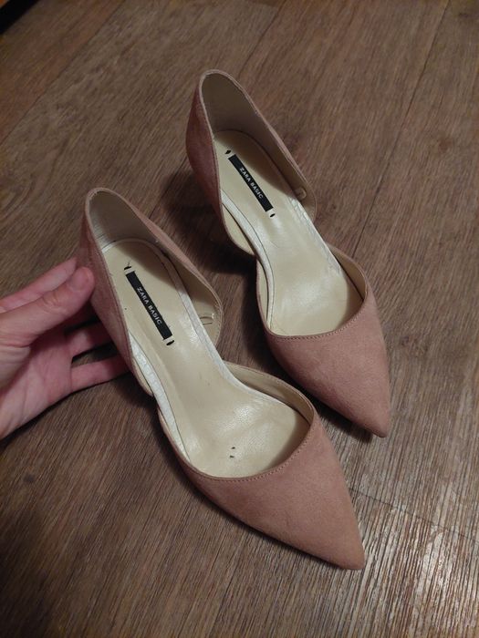 Жіночі туфлі zara