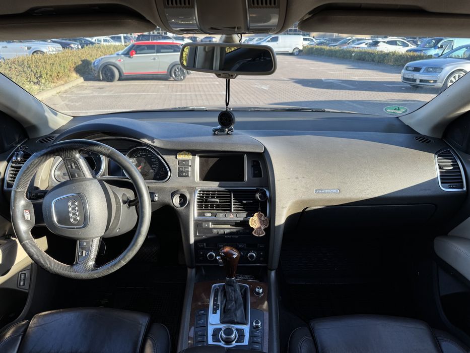 Продам Ауди Q74L 3.0 тді