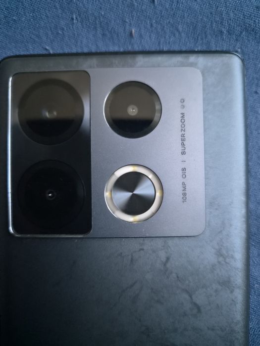 Infinix note 40 Pro +5g