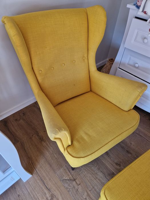 Komplet fotel uszak ikea żółty podnóżek STRANDMON
