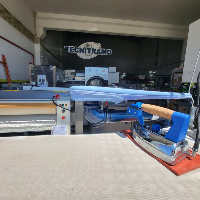 Tabua de passar a ferro emgomadoria