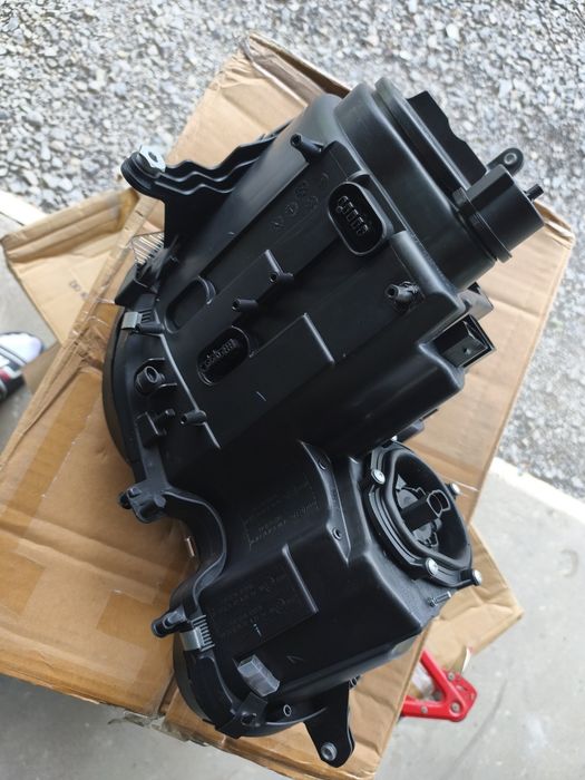 Mercedes E klasa W211 02-05r reflektor lampa lewy przód lewa Nowa Depo