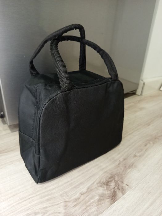 Torba termiczna szara na lunch – idealna do szkoły i pracy!