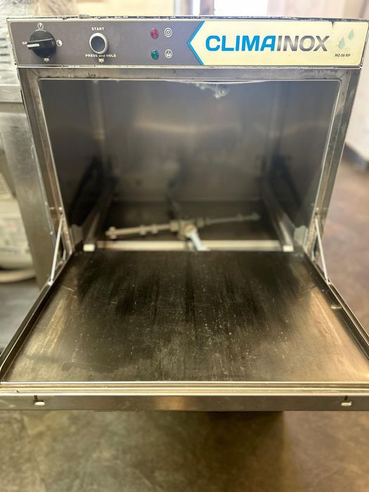 Máquina de loiça industrial