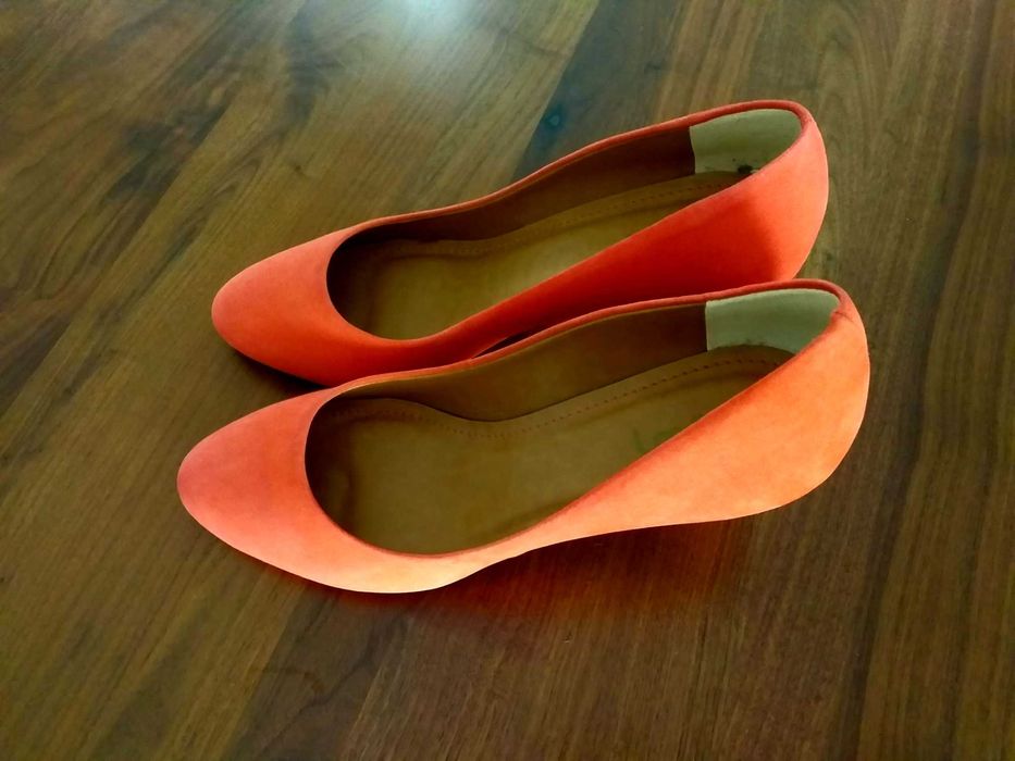 Sapatos de salto em pelica coral como novos tam. 37