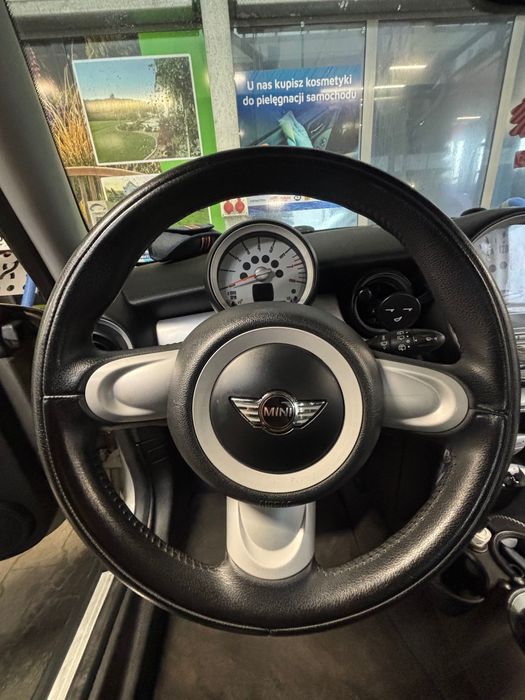 Samochód marki MINI