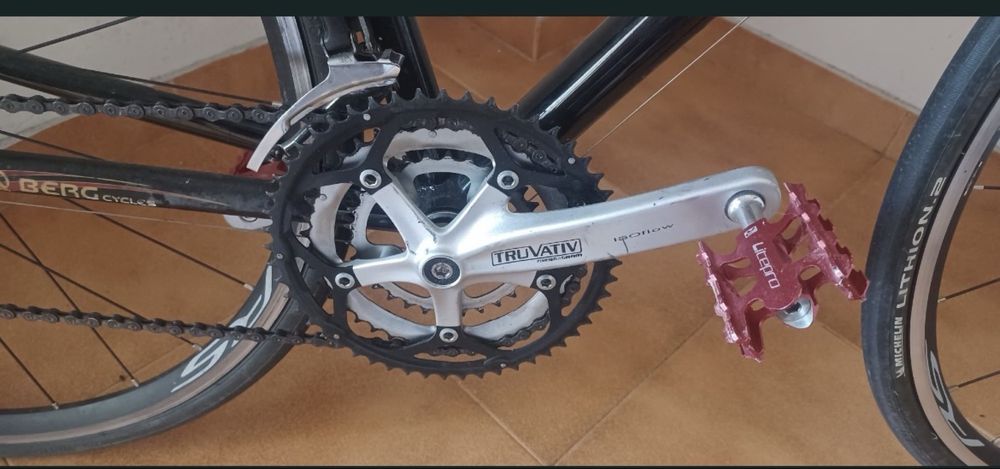 Vende se bicicleta de estrada