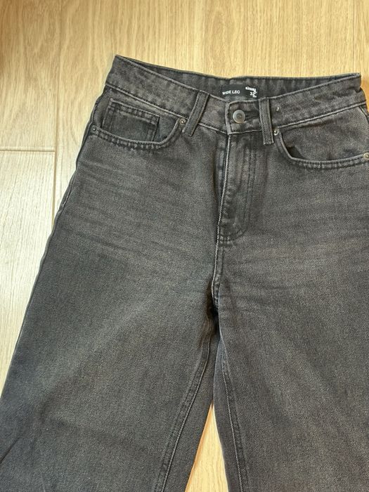 Джинсы черные прямые sinsay