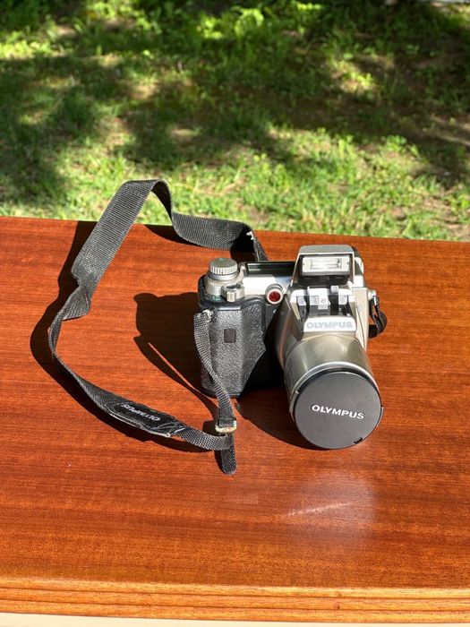 Olympus C2100 10X zoom 2.1Mp