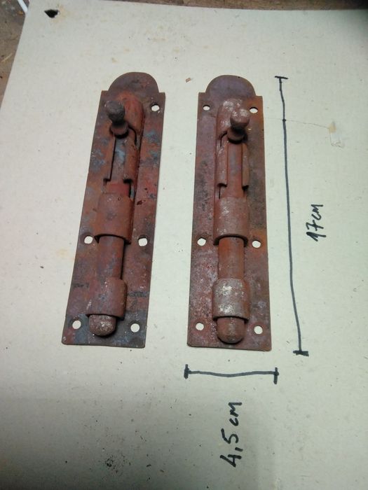 Ferrolhos antigos em ferro