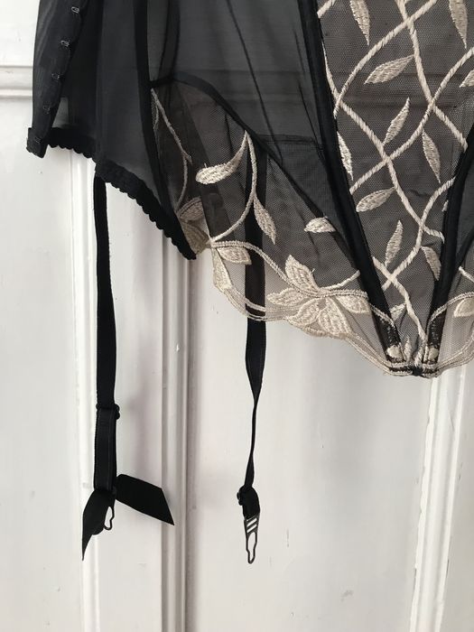 Gorset z pasem zakupiony we Francji