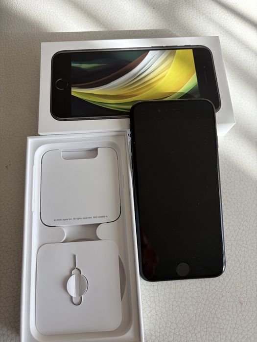 Iphone SE 2020 preto