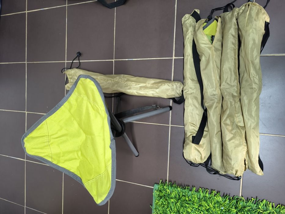 Sacos cama e bancos de campismo