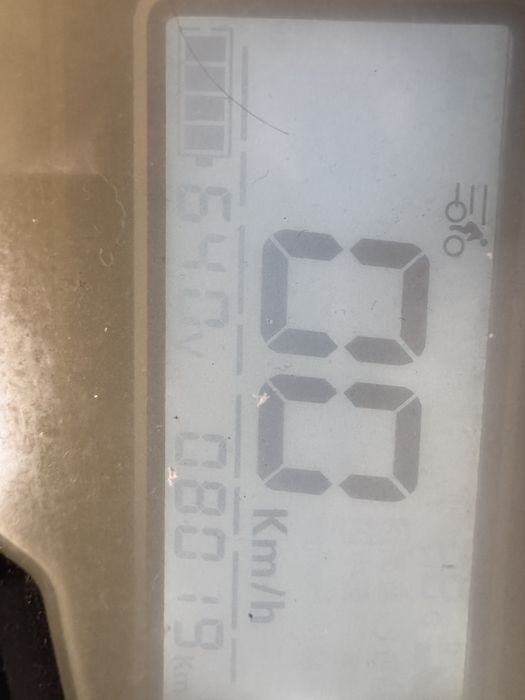 Scooter goose five 50 bom estado documentos em dia Arranque facil