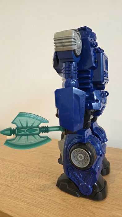 Robot chodzący, Transformers super stan dumel