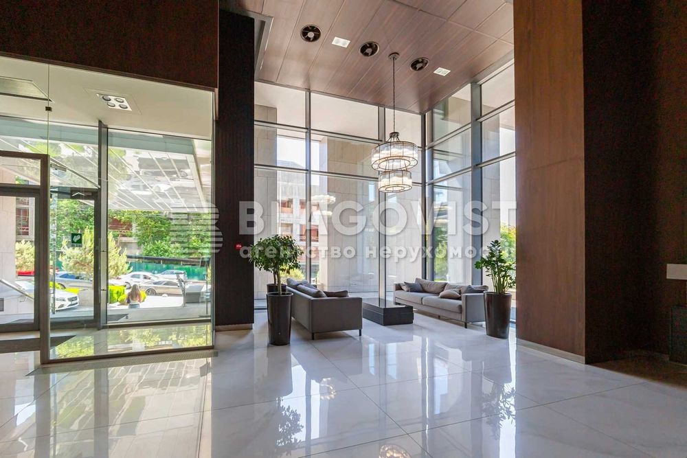 Маккейна Джона (Кудрі Івана), 7, ЖК Central Park;