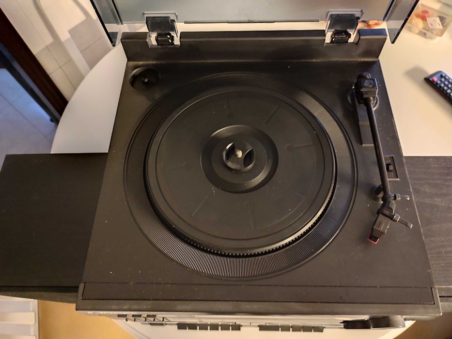 radio, gravador e gira discos com colunas