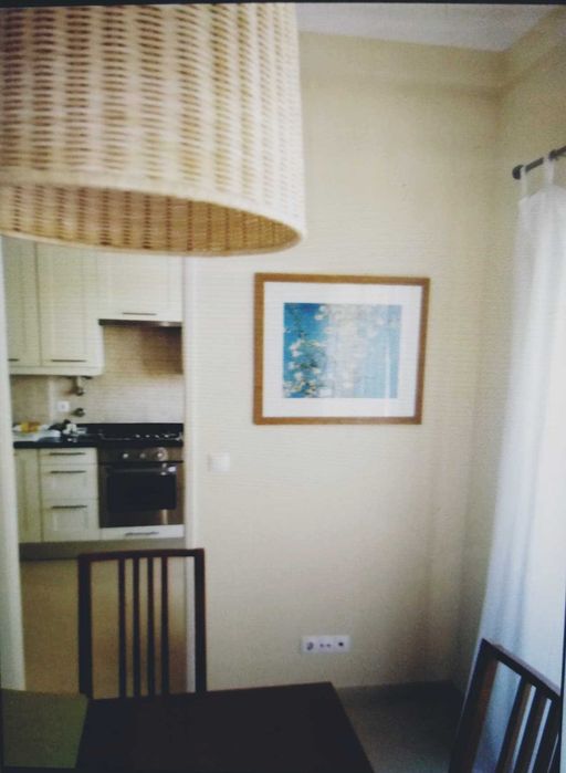 Apartamento T2 para arrendar, no centro, de meados de junho até meados de setembro.