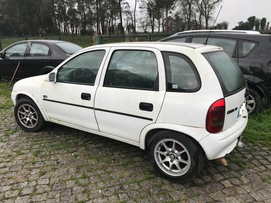 Opel Corsa B 1.5TD 5P 1997  - Para Peças