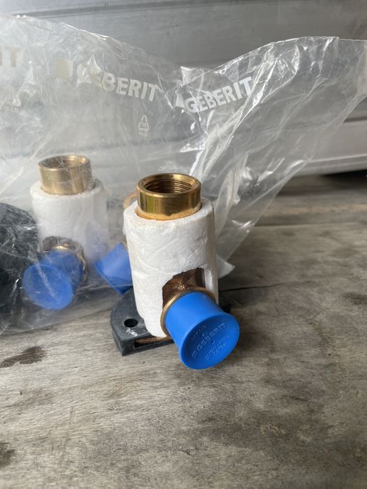 Złączka Geberit kątowa 1/2”x1/2”