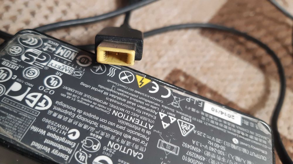 Zasilacz do laptopów Lenovo 45W. Oryginalny