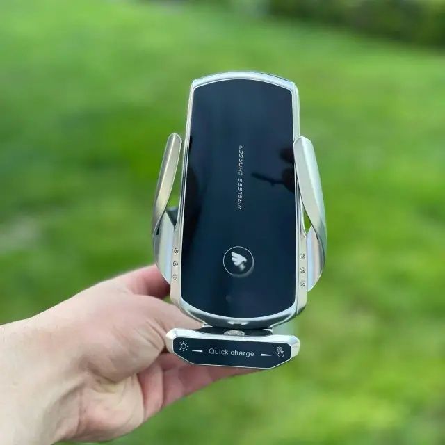 Тримач для автомобіля із зарядним пристроєм для телефону в машину А18