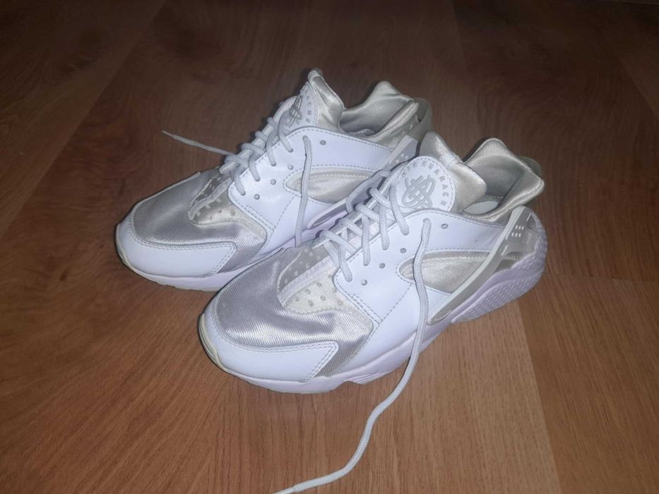 Buty Nike Air Huarache 37/38 wkładka 24 cm