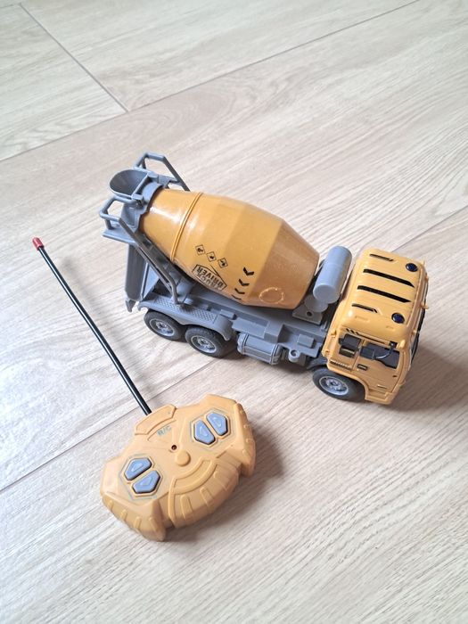 Бітономішалка на радіоуправлінні