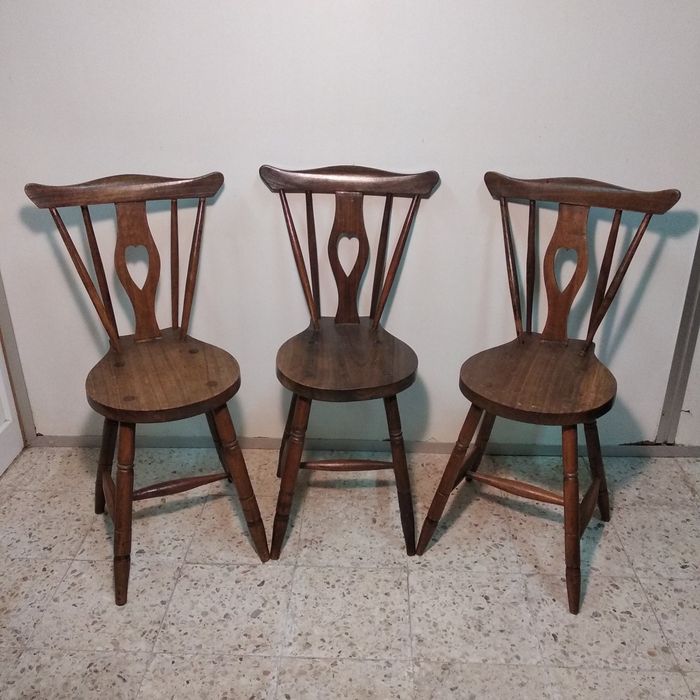 Cadeiras antigas estilo "rabo de bacalhau"