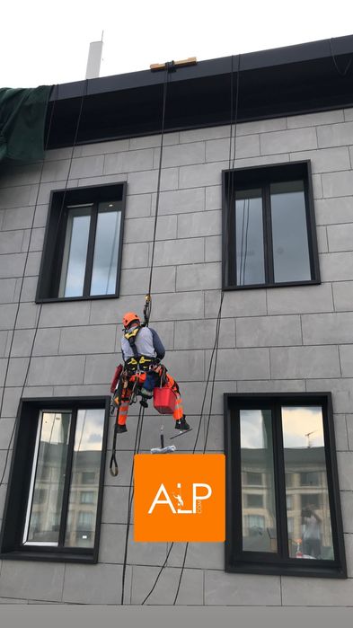 Висотні роботи, ремонт фасадів, швів, козирків, балкона, утеплення