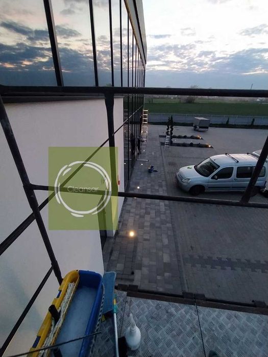 Firma Sprzątająca mycie okien, kostki brukowej, podłóg, wywóz odpadów
