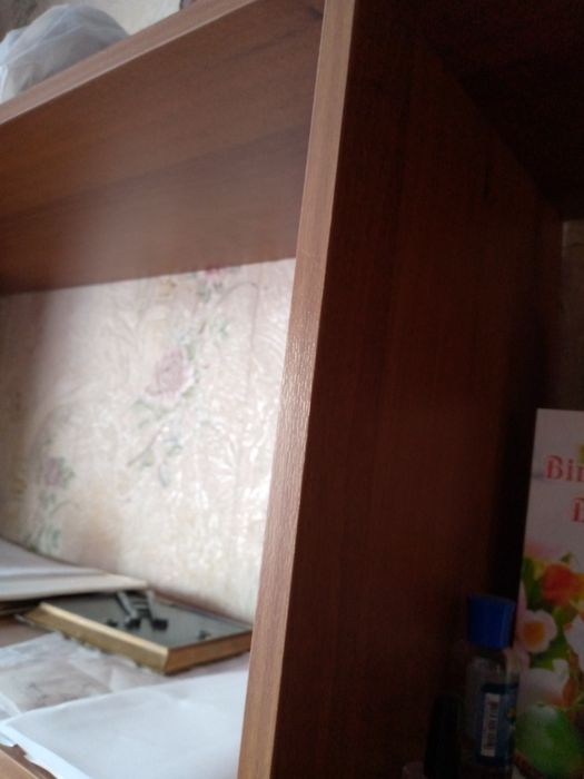 Полиця навісна тумба під телевізор сервант