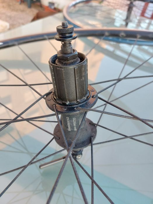 Rodas Shimano R500 com aperto rápido Estrada