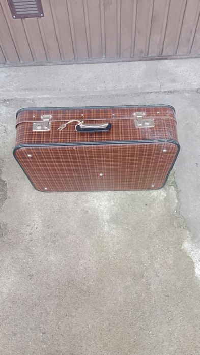 Sprzedam starą walizkę TANIO