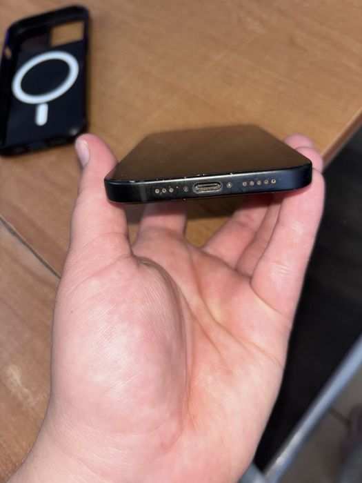 Sprzedam IPhone 15