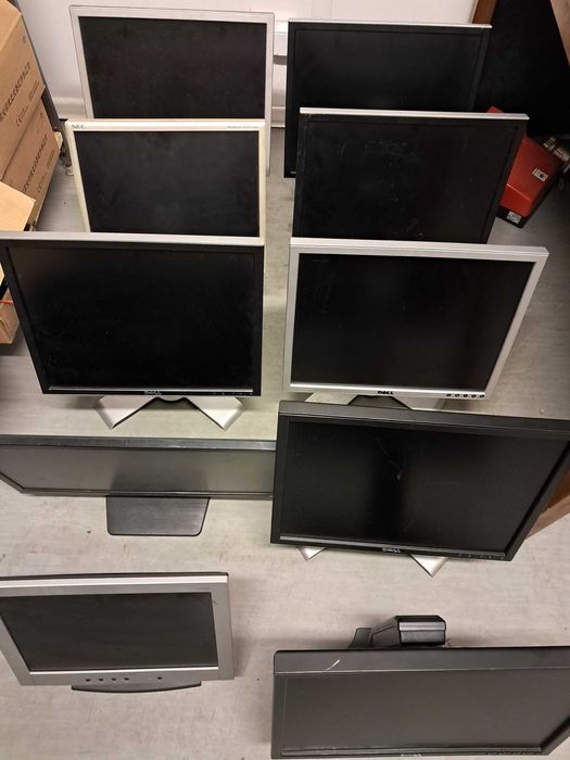 Monitory na sprzedaż