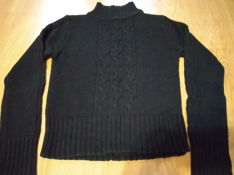 sweter z golfem/ warkocze S/M