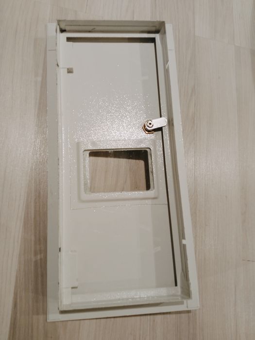 Drzwiczki z kluczami do rozdzielnicy RP L1F 6S Elektryk Imielin