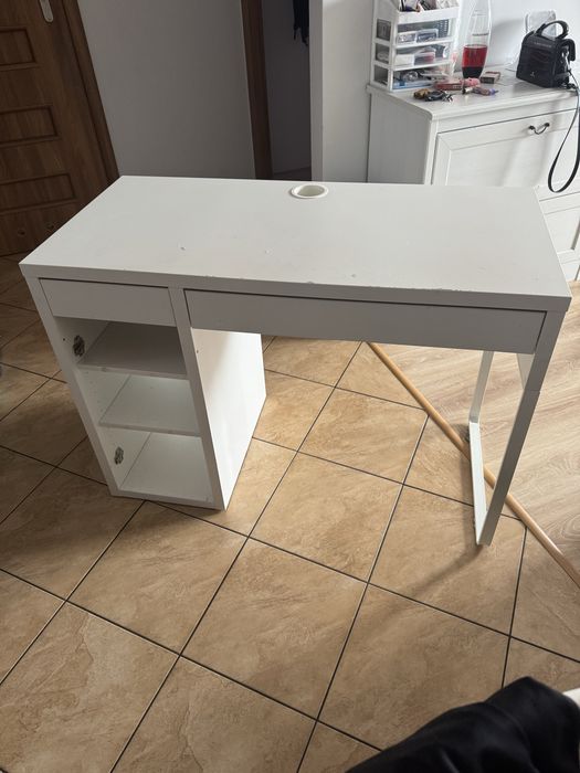 biurko ikea  z nadstawką