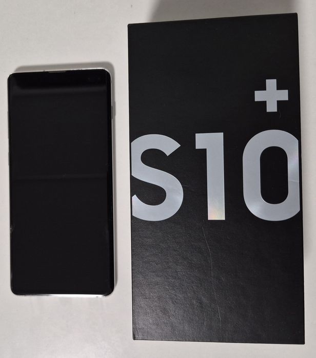 Samsung Galaxy S10+ (8 + 128 Гб)