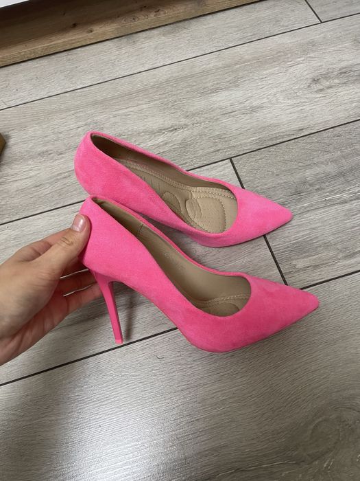 Каблуки жіночі 2 пари нові