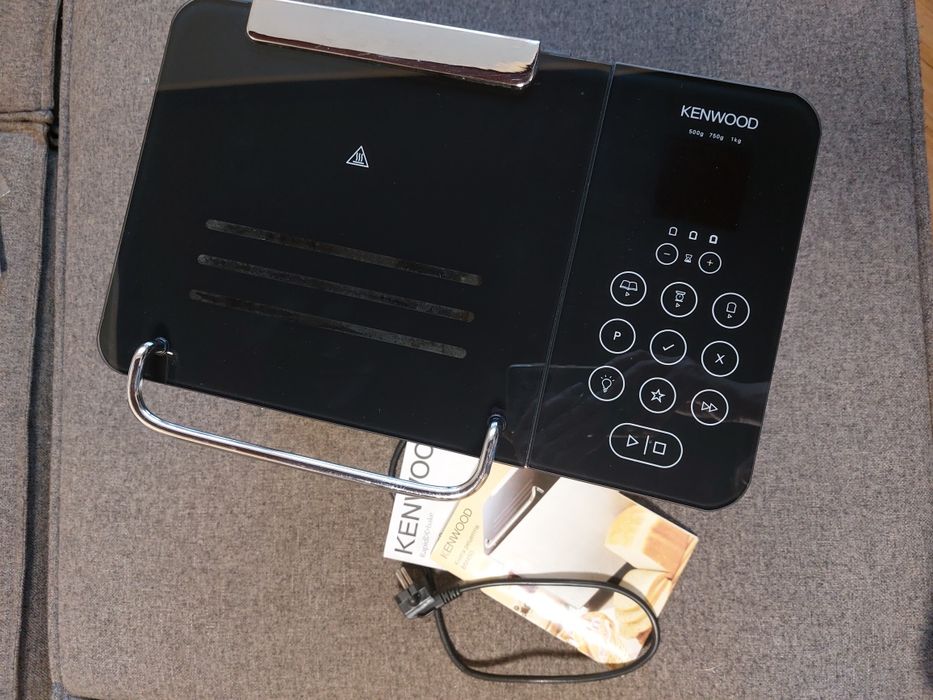 Хлібопіч Kenwood BM450