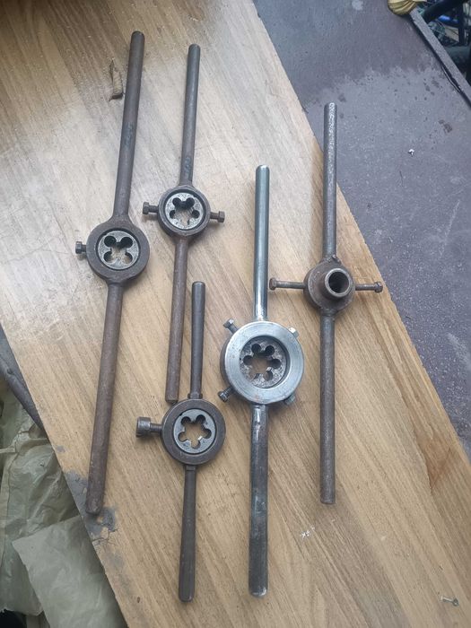 Плашко-лерко держатель с плашкой 1/2-3/4