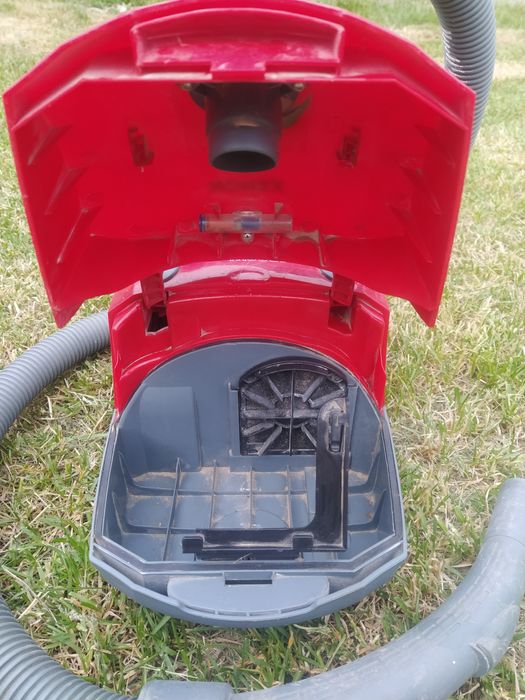 Пилосос XENON 1600w