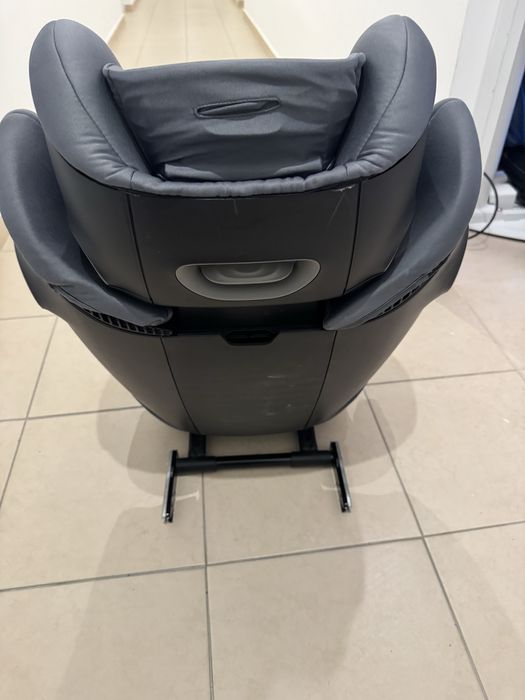 Cadeira criança  transformavel em banco