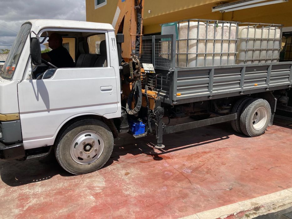 Camiao Grua serviço aluguer