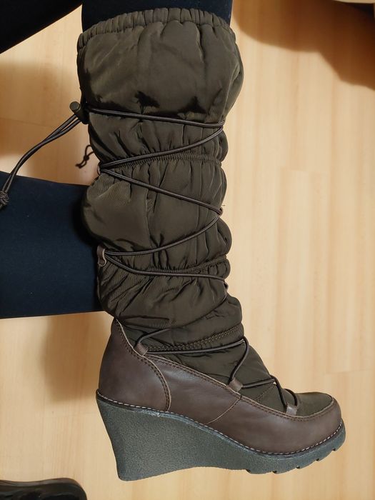Zapatos Graceland e Botas Replay 39