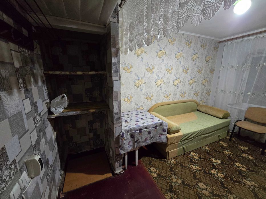 Здається кімн.в гуртожитку по вул.Антонова в р-ні Замостя,читайте опис