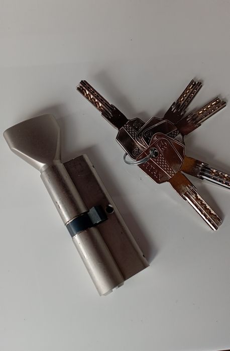 TITAN K5 Сердцевина,Цилиндр, Замок,Личинка ,(никель сатин)