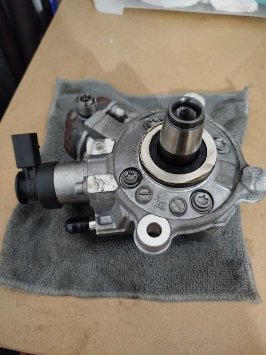 Bomba alta pressão BMW N47 318d